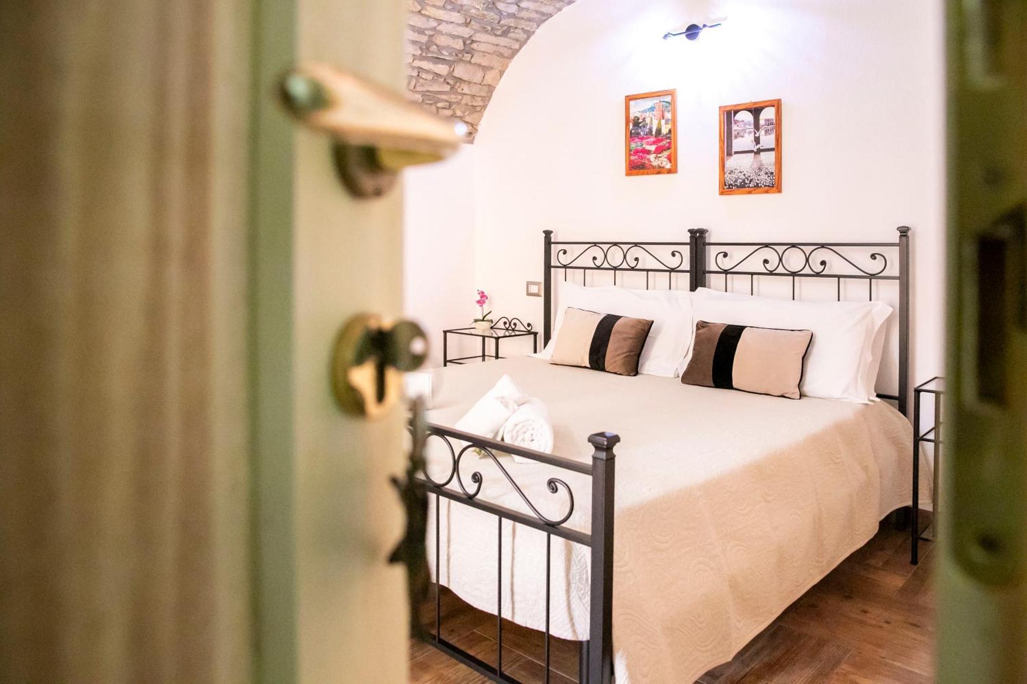 La Torre Del Pozzo Guest House Bosa Exterior photo